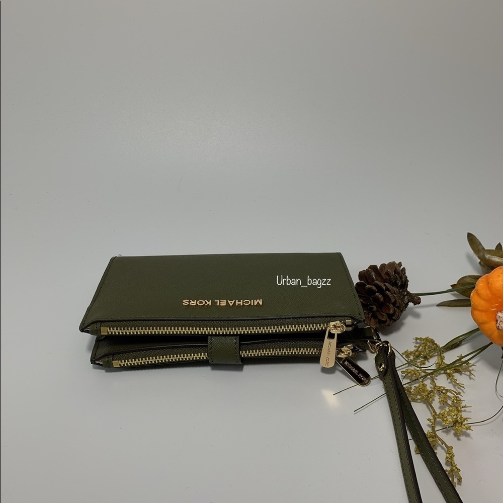 Michael Kors JST Large Double Zip Wristlet - Picture 4 of 8